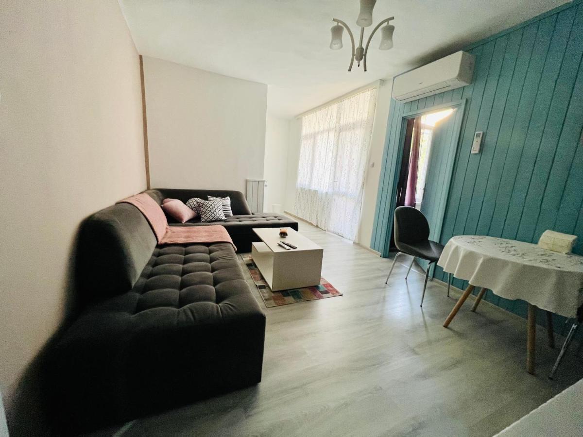 Midtown Apartment Kŭrdzhali Extérieur photo